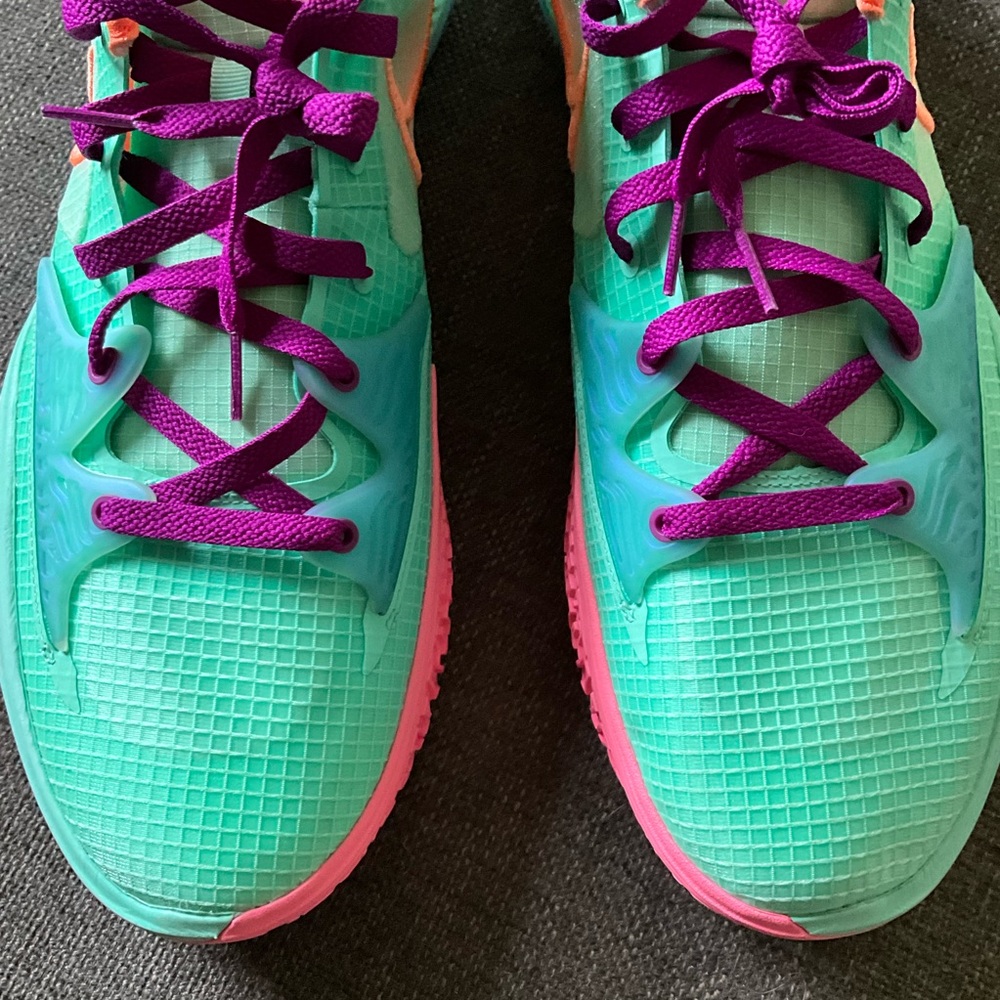 Mens Nike Kyrie 4 Low Keep Sue Fresh green multi basketball shoes sneakers 18 - Picture 2 of 14